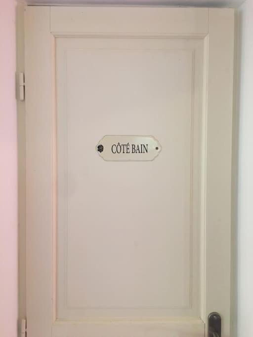 Maisonnette En Clairiere De Foret Gambais 外观 照片